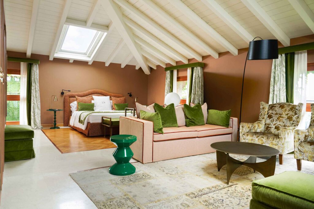 Suite panoramica con vista sul Lago d’Iseo in hotel di lusso